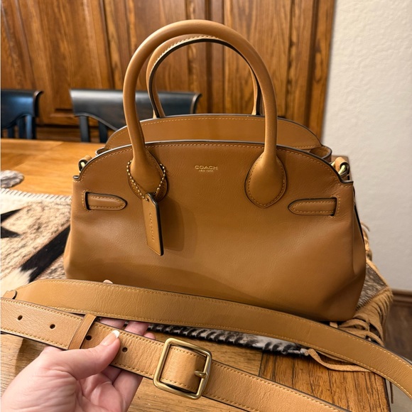 Coach Empire 28 - Picture 8 of 8